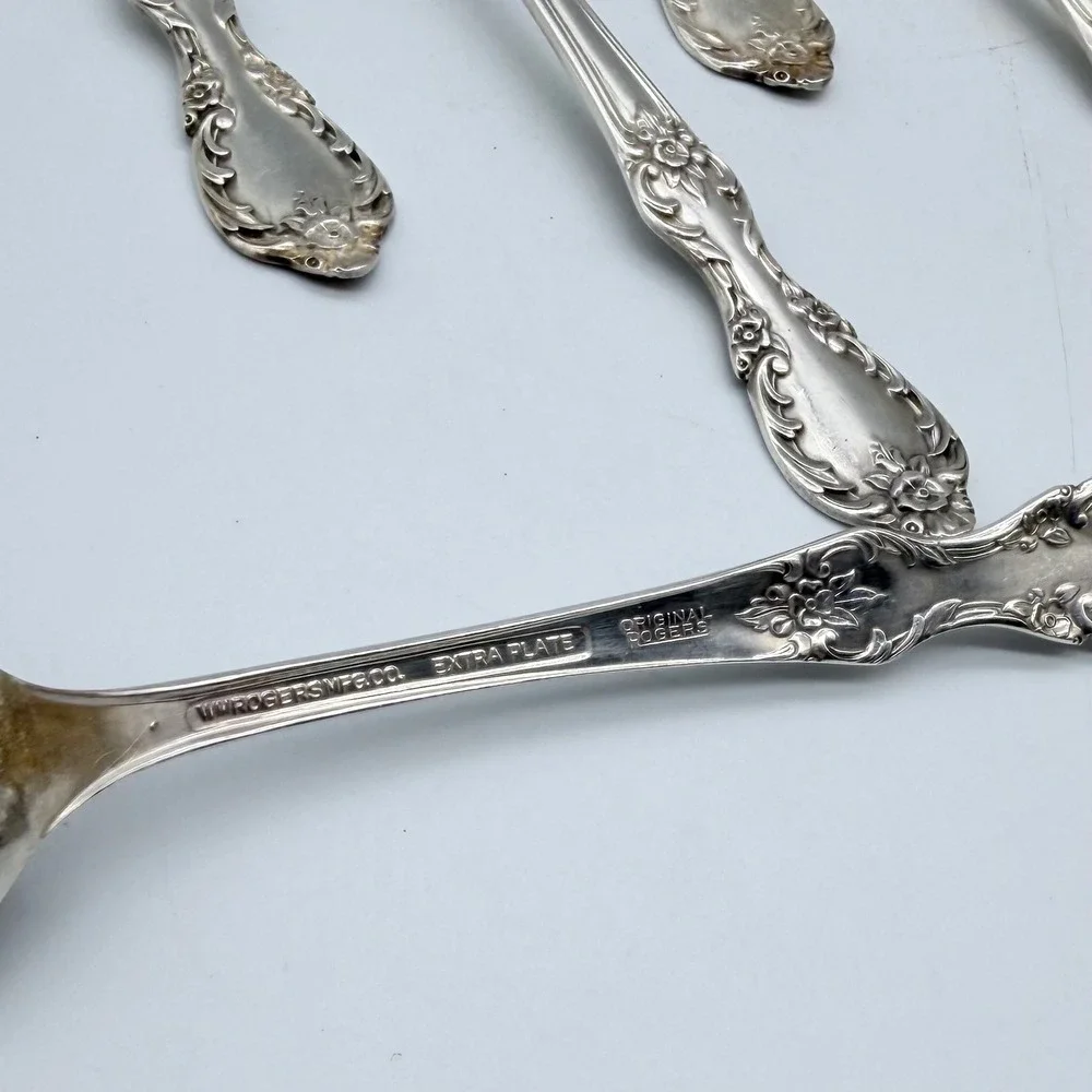 WM Rogers Mfg Co Grand Elegance Tablespoons Silverplate Floral Set of 8